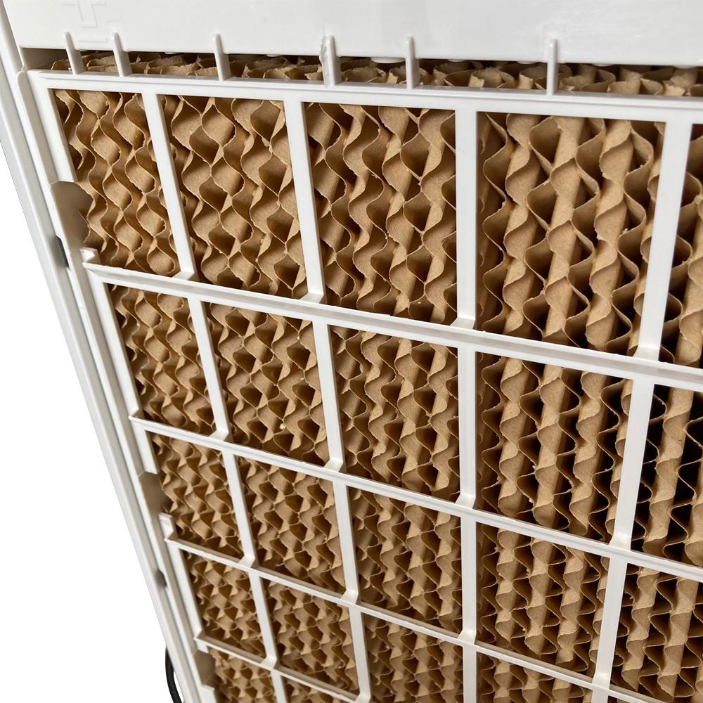 Detalhe do filtro de dupla camada na parte traseira do climatizador de ar EOS Artic Fresh 10L ECL100D, essencial para purificação do ar e remoção de impurezas.