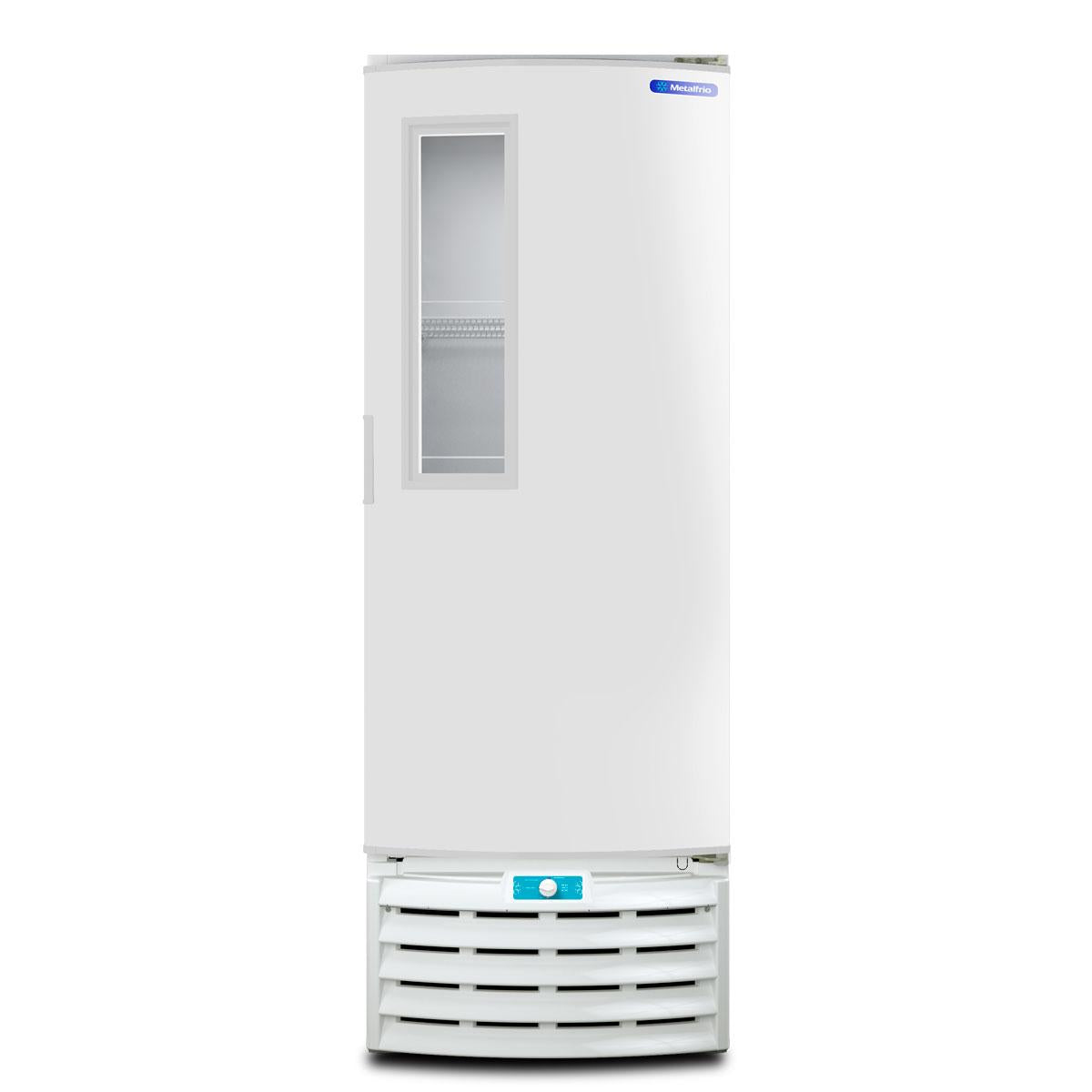 Freezer Metalfrio tripla ação com capacidade de 512 litros