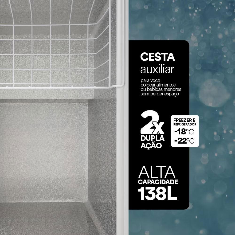 Freezer EOS de 156 litros em ambiente comercial, destacando seu design compacto e rodízios para movimentação.