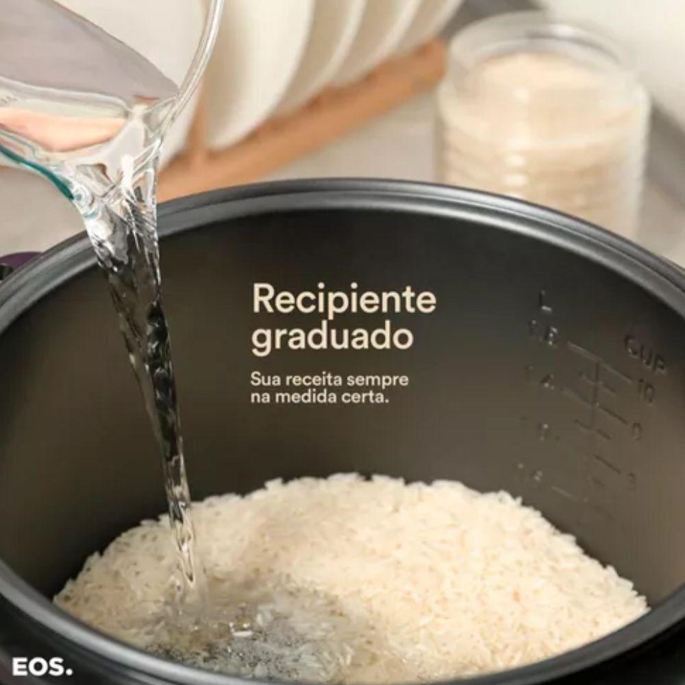 Panela elétrica EOS ideal para arroz e legumes com desligamento automático