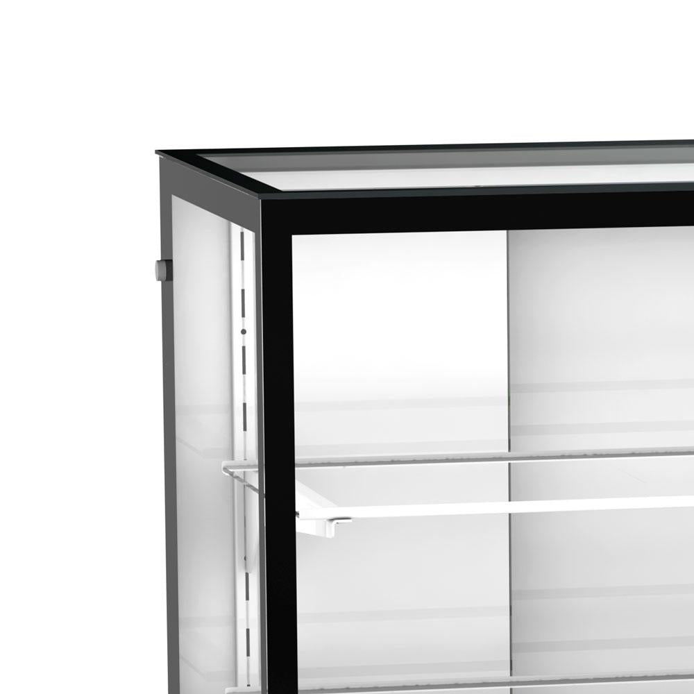 Expositor refrigerado para doces com refrigeração uniforme e portas de aço galvanizado.