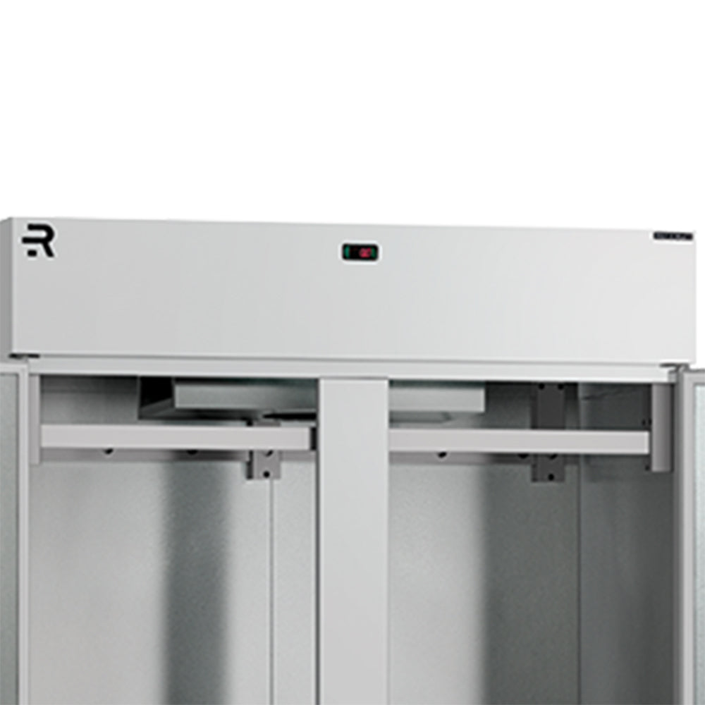 Mini Câmara Frigorífica Refrimate MCVR1900I bivolt para resfriados, equipada com gancheira, garantindo a conservação ideal de carnes em açougues e restaurantes.