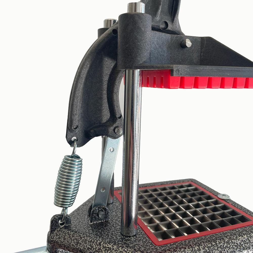 Mola de alta resistência do cortador manual Anodilar 693-0, garantindo retorno suave e eficiência nos cortes de legumes.