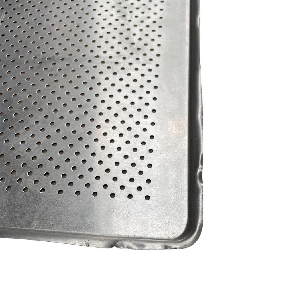 SEMINOVO - Kit 10 Assadeiras Estampada Perfurada Alumínio 35cm x 35cm Prp-004 - Cimapi