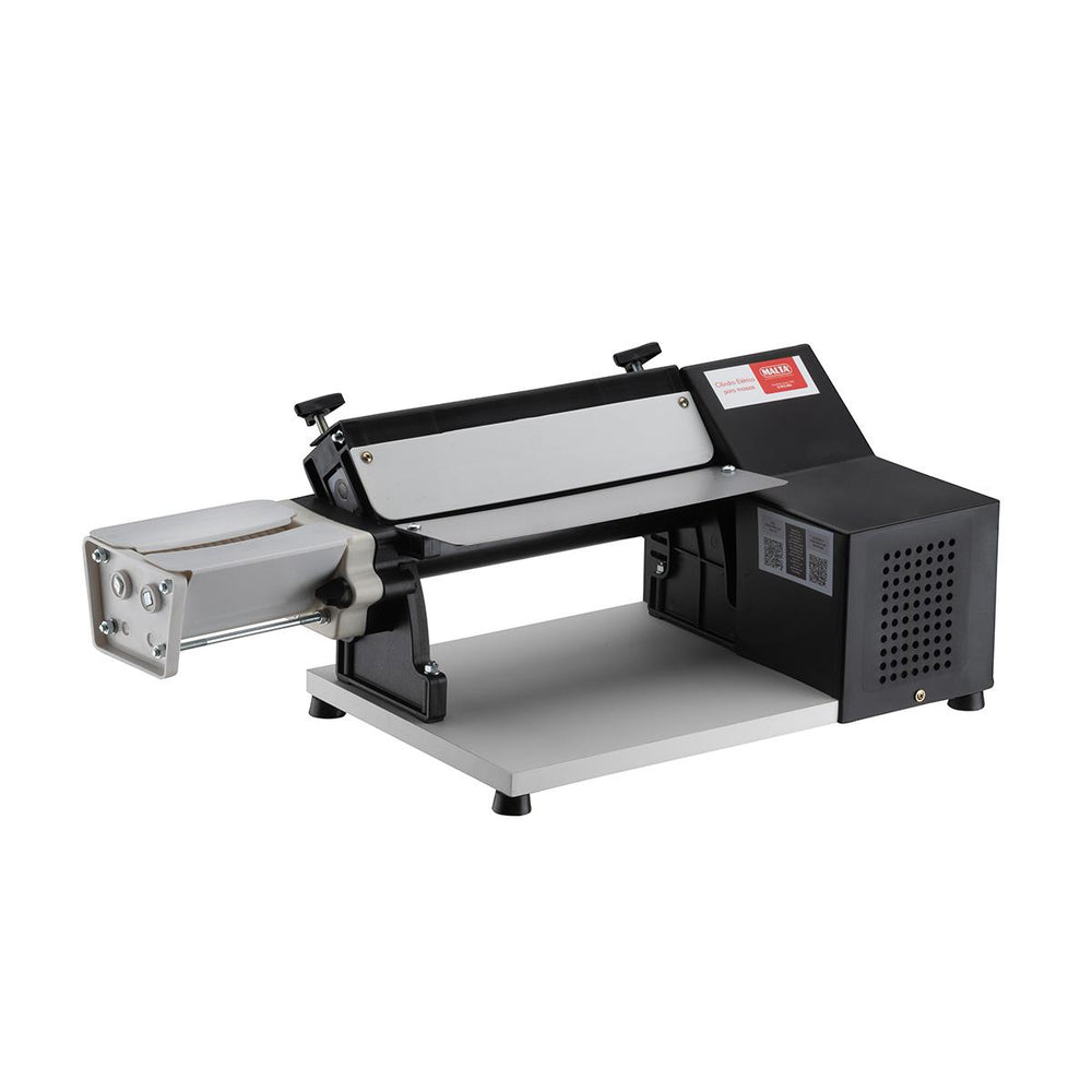 Cilindro Laminador Elétrico Profissional 28cm Preto Com Cortador Talharim 1/4 CV Bivolt - Malta 3107003