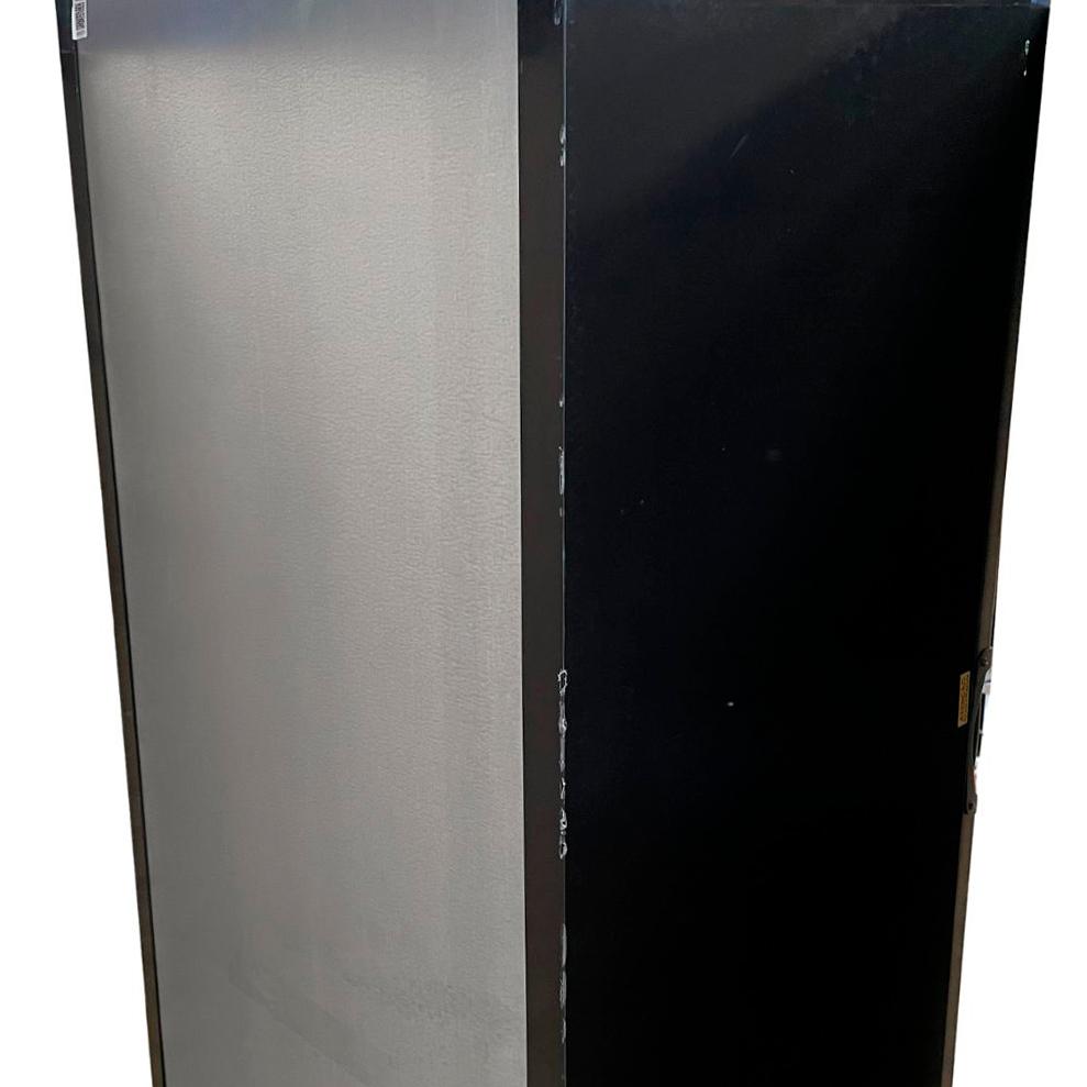 SEMINOVO - Visa Cooler Refrigerador Expositor de Bebidas Vertical 2 a 8ºc 370l Vb40al 220v All Black - Metalfrio