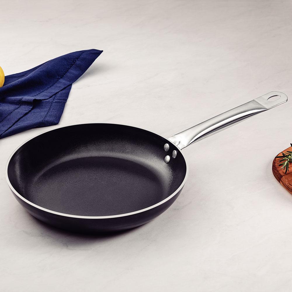 Frigideira Piemonte em Alumínio 2,2mm Antiaderente Preto 25 cm 1,8 l Preto - Tramontina 28350025
