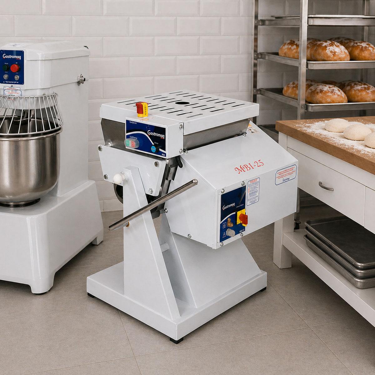 Amassadeira Semirrápida Lenta Basculante Até 25kg Profissional MBI 25 G2 Bivolt - Gastromaq 41080