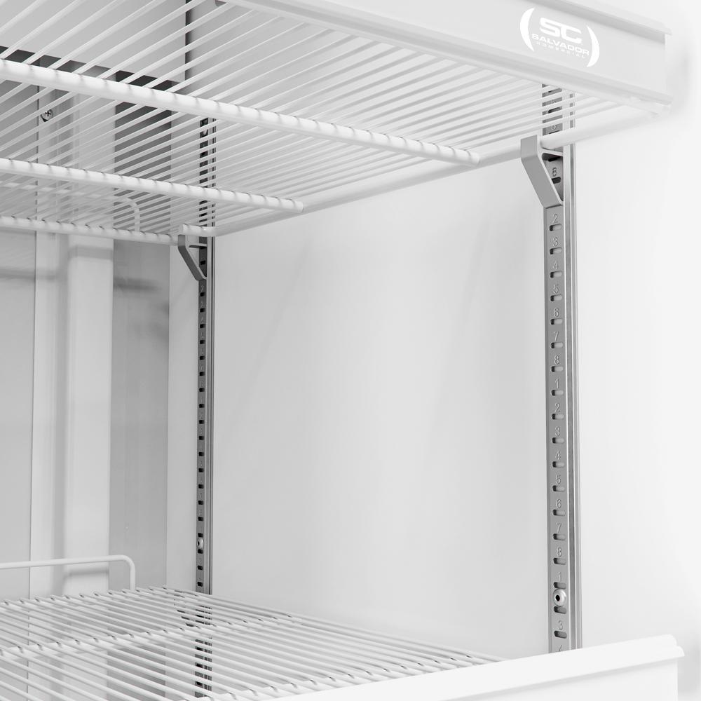 Refrigerador Expositor Vertical Bebidas Duas Portas Vidro 691/752L VB70AL Branca 220V - Metalfrio