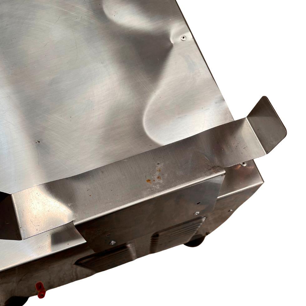 SEMINOVO - Picador Moedor de Carne Profissional Para Açougues Boca 22 Aço Carbono 1cv Pcl22l 220V - Metvisa