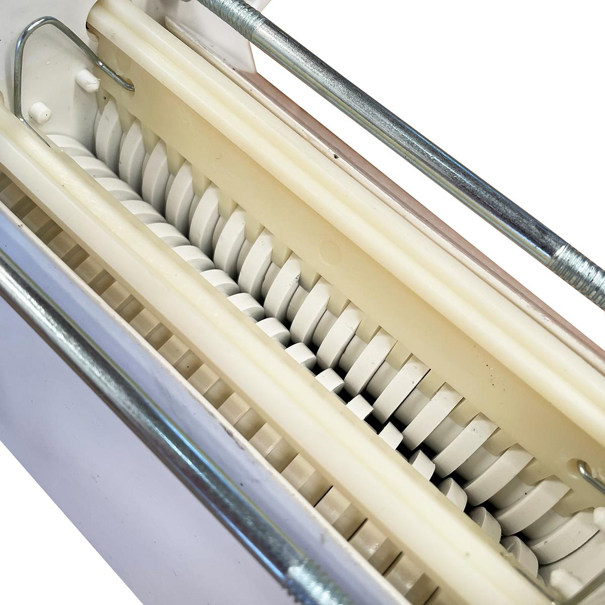 Cilindro Elétrico 40 cm Branco c/ Cortador Talharim Bivolt - Malta 3107017