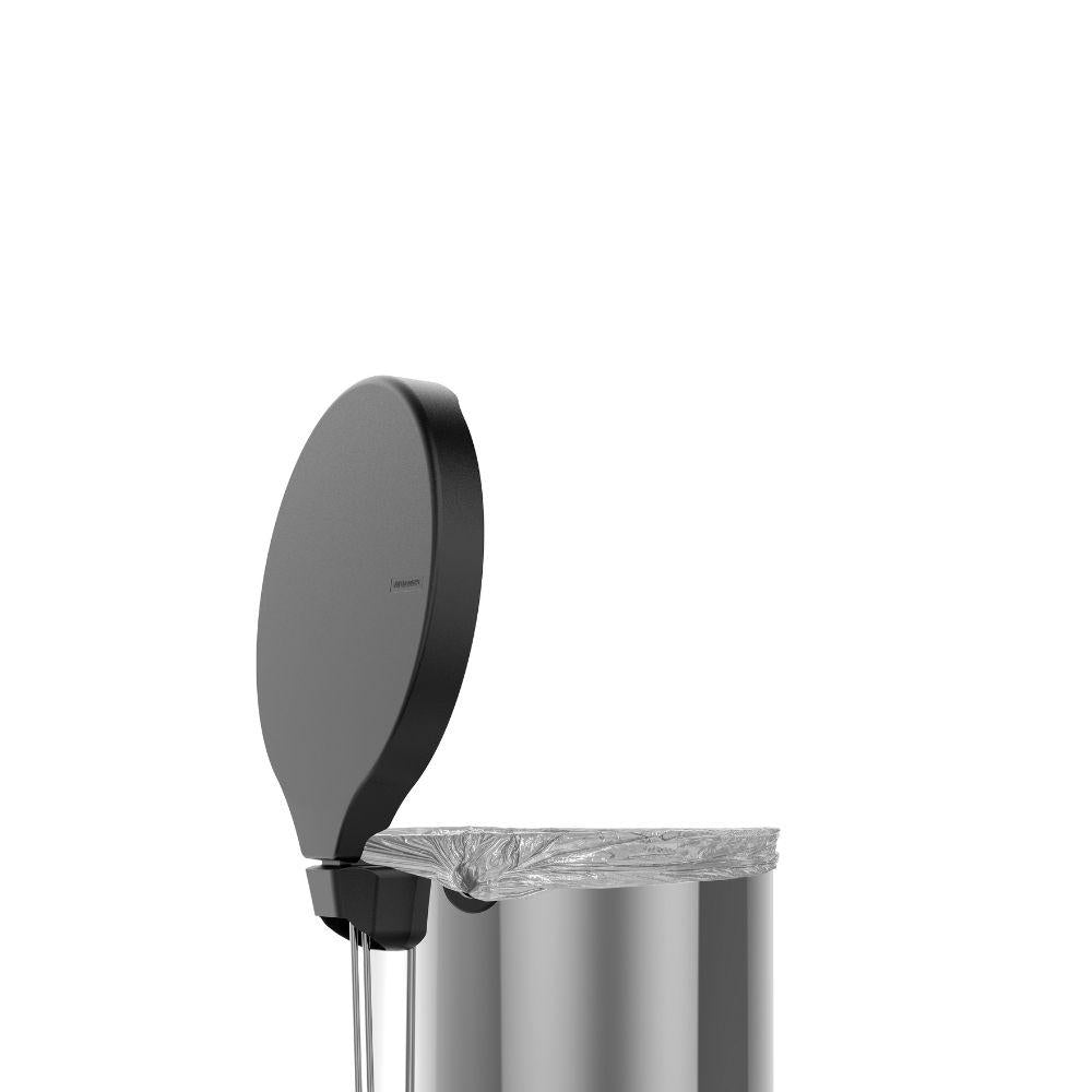 Lixeira Com Pedal em Aço Inox Com Acabamento Polido New 30 Litros - Tramontina 94538730