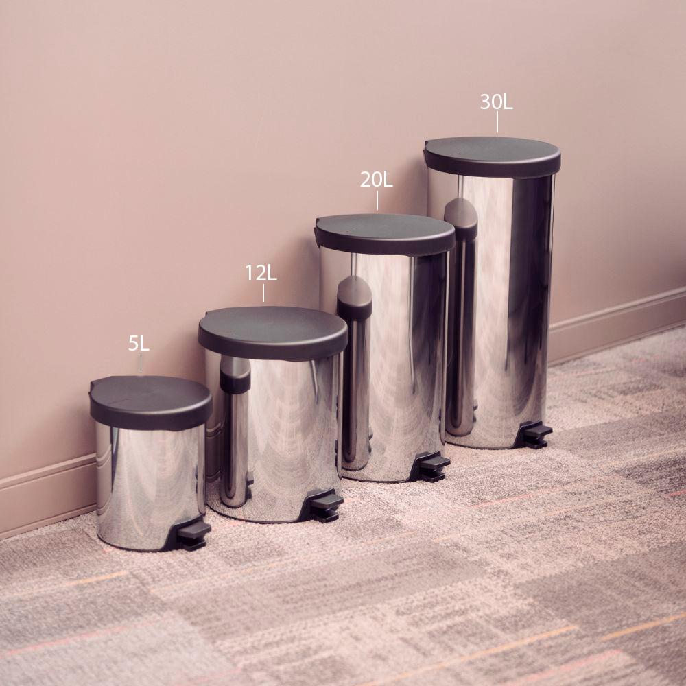 Lixeira Com Pedal em Aço Inox Com Acabamento Polido New 30 Litros - Tramontina 94538730