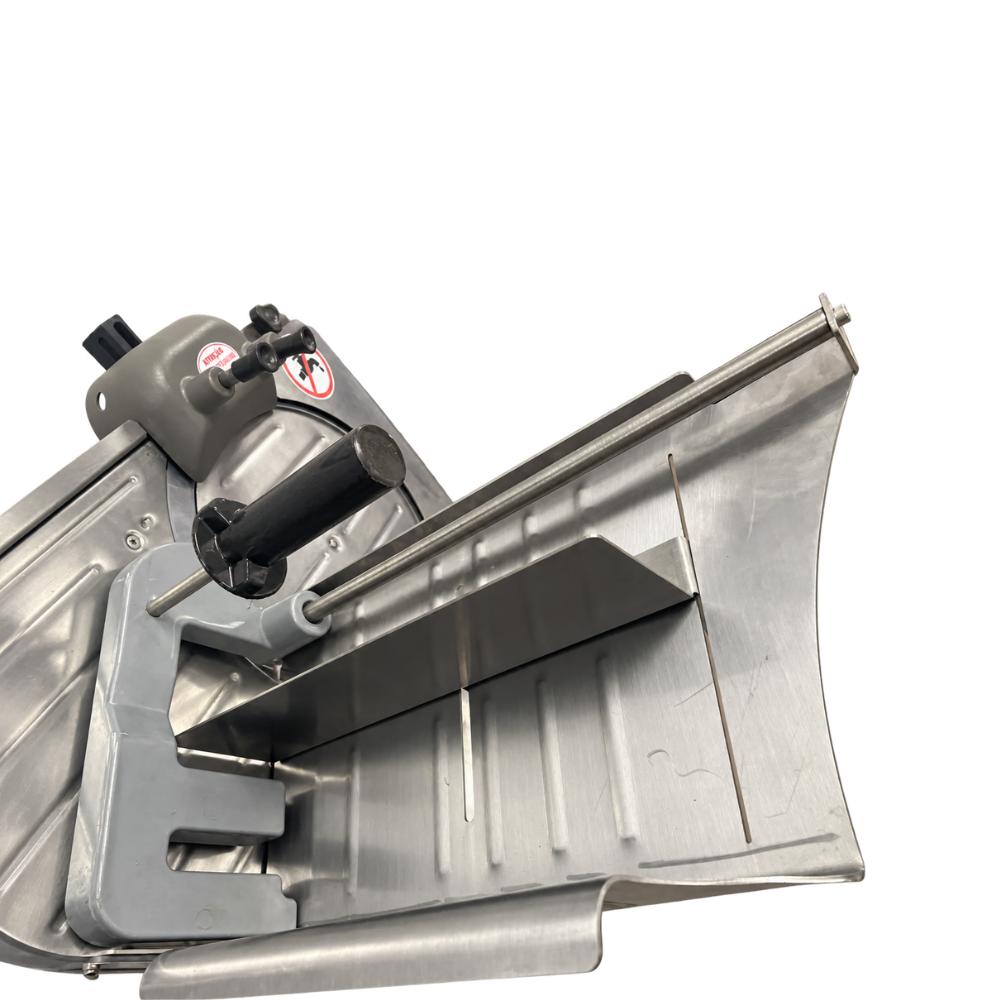 Seminovo - Cortador de Frios Automático Lâmina 300 mm em Aço Inoxidável BM18 NR PF 127/220V BERMAR