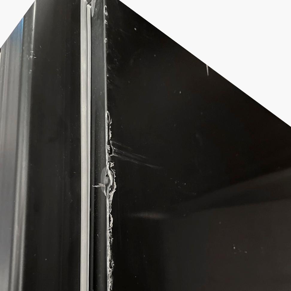 SEMINOVO - Visa Cooler Refrigerador Expositor de Bebidas Vertical 2 a 8ºc 370l Vb40al 220v All Black - Metalfrio
