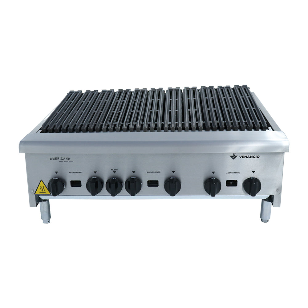 Painel frontal com botões de controle da chapa charbroiler Venâncio CGG90 a gás, para ajuste preciso da temperatura