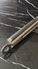 Anúncio em vídeo do pegador de carne Tramontina. Utensílio de alta qualidade em inox para churrasco. Com cabo emborrachado e 52cm, oferece segurança e praticidade para manusear alimentos na grelha. Compre seu pegador de churrasco na Salvador Comercial.