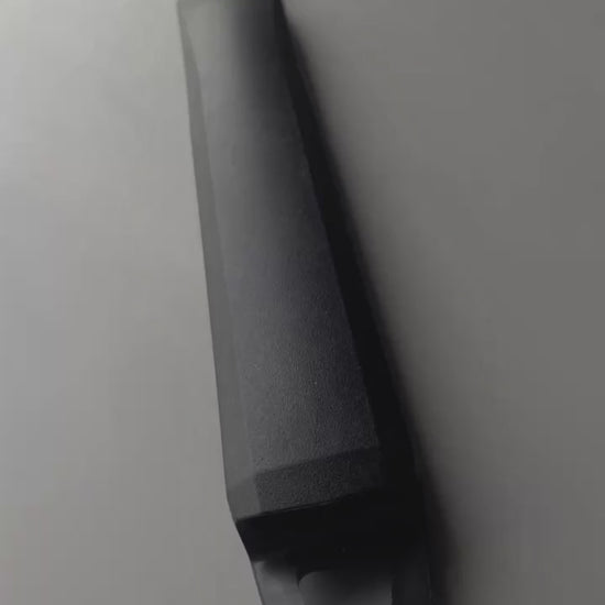 Anúncio em vídeo do pincel de silicone para churrasco Tramontina. Utensílio prático para espalhar molhos e temperos na sua carne. Cerdas de silicone higiênicas e cabo de polipropileno. Compre o seu pincel para churrasco na Salvador Comercial.