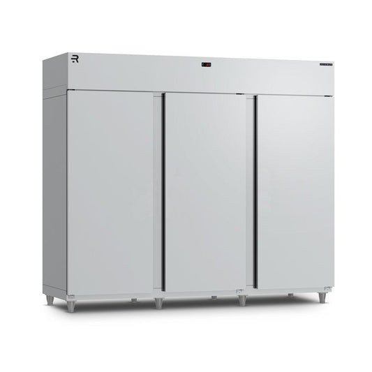 Mini câmara frigorífica para carne inox Refrimate com gancheira e 2900 litros de capacidade.