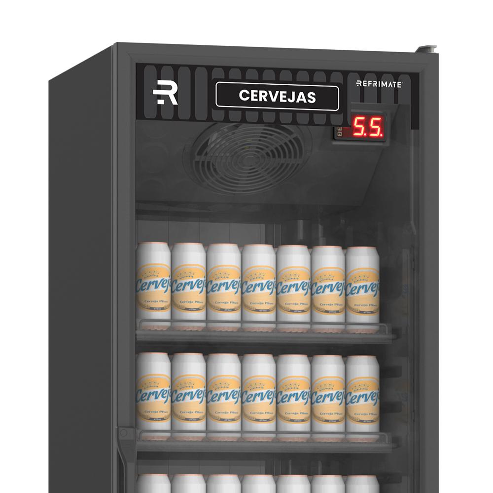  Painel de controle digital do Visa Cooler cervejeiro Refrimate VCCE400PVPP, exibindo a temperatura precisa de -5,5 a 4°C e iluminação LED interna.